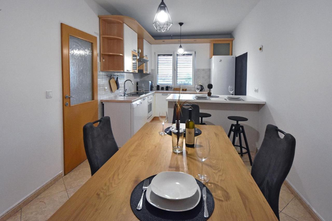 Family Apartment Sara Zadar Ngoại thất bức ảnh